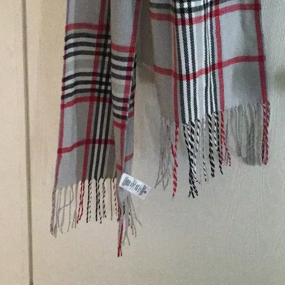 Scarf full-size Unisex grey red with fringe washable nice style unisex
